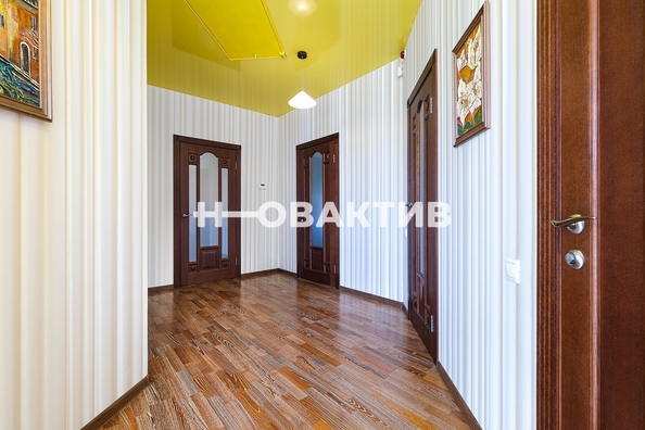 
   Продам коттедж, 404 м², Новосибирск

. Фото 26.