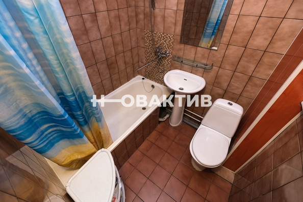 
   Продам 1-комнатную, 37.5 м², 2-я Обская ул, 69

. Фото 8.