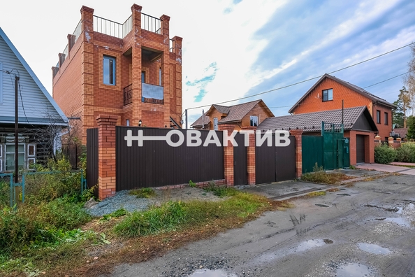 
   Продам дом, 142 м², Новосибирск

. Фото 2.