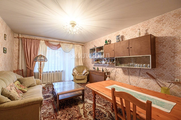 
   Продам 3-комнатную, 82.4 м², Революции ул, 28

. Фото 8.