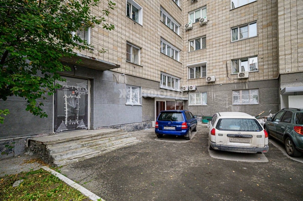 
   Продам 3-комнатную, 82.4 м², Революции ул, 28

. Фото 26.