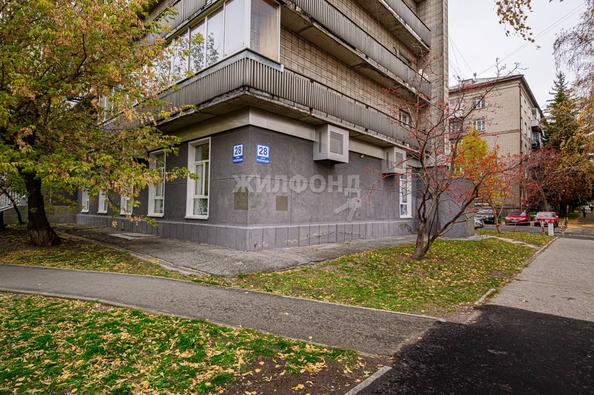 
   Продам 3-комнатную, 82.4 м², Революции ул, 28

. Фото 28.