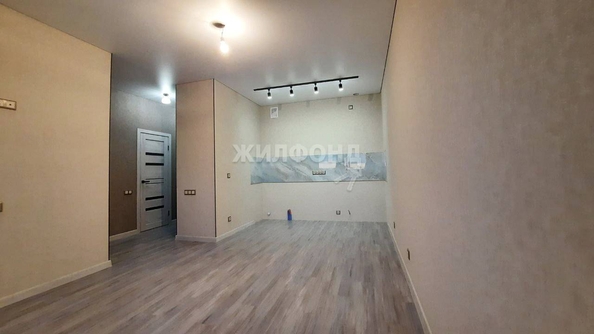 
   Продам 2-комнатную, 40.5 м², 3-й микрорайон, 2

. Фото 2.