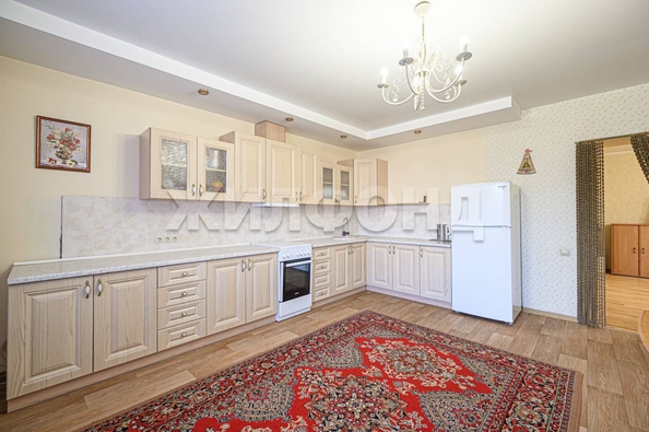 
   Продам 3-комнатную, 135.8 м², 1905 года ул, 59

. Фото 4.