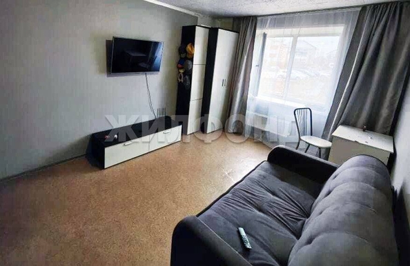 
   Продам 1-комнатную, 33.7 м², Кристальная ул, 5/2

. Фото 1.