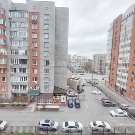 
   Продам 2-комнатную, 76.9 м², Гоголя ул, 40/1

. Фото 3.