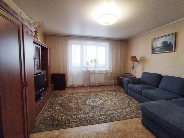 
   Продам 3-комнатную, 74.1 м², Лазурная ул, 2

. Фото 5.