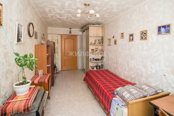 
   Продам 3-комнатную, 56.4 м², Челюскинцев ул, 18

. Фото 14.