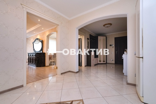 
   Продам 4-комнатную, 154 м², Горский мкр, 42

. Фото 23.