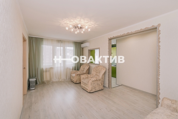 
   Продам 2-комнатную, 46 м², Жуковского ул, 121

. Фото 9.