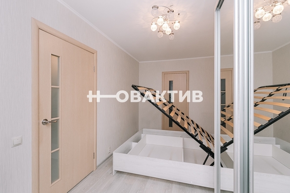 
   Продам 2-комнатную, 46 м², Жуковского ул, 121

. Фото 11.