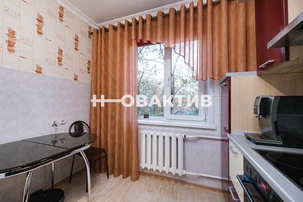 
   Продам 2-комнатную, 53.1 м², Федосеева ул, 3

. Фото 11.