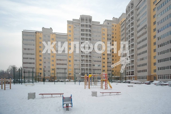 
   Продам 2-комнатную, 66.2 м², 2-й (4 мкр.) кв-л, 232

. Фото 6.