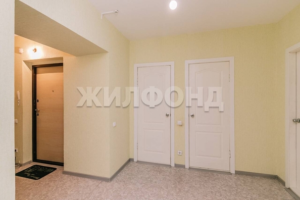 
   Продам 2-комнатную, 66.2 м², 2-й (4 мкр.) кв-л, 232

. Фото 4.