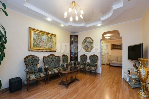 
   Продам 3-комнатную, 96.8 м², Кирова ул, 46

. Фото 6.