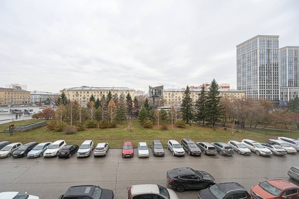 
   Продам 2-комнатную, 79.3 м², Кирова ул, 27

. Фото 13.