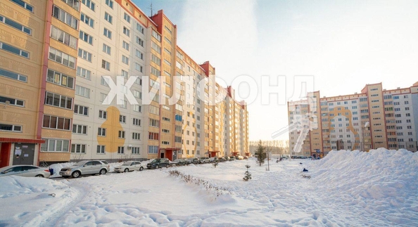 
   Продам 2-комнатную, 56.5 м², Петухова ул, 97

. Фото 16.