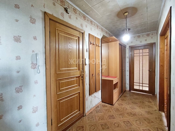 
   Продам 2-комнатную, 47.6 м², Кирова ул, 108

. Фото 18.