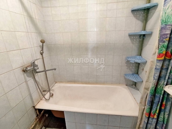 
   Продам 2-комнатную, 47.6 м², Кирова ул, 108

. Фото 26.