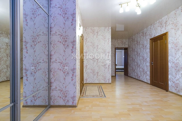 
   Продам 2-комнатную, 81.3 м², Дуси Ковальчук ул, 185/1

. Фото 9.