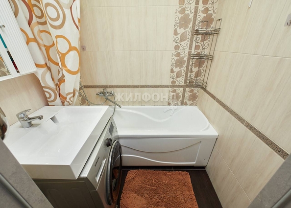 
   Продам 3-комнатную, 62 м², Есенина ул, 8/1

. Фото 12.