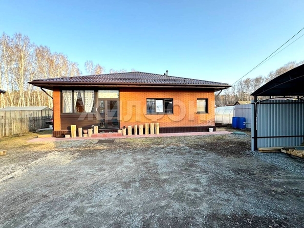 
   Продам дом, 125.8 м², Новосибирск

. Фото 2.