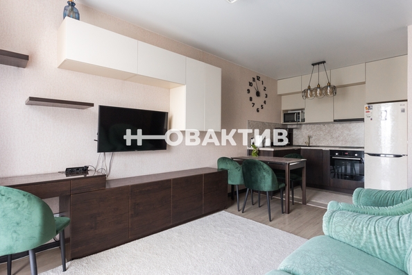 
   Продам 2-комнатную, 37.3 м², Дунаевского ул, 14

. Фото 2.