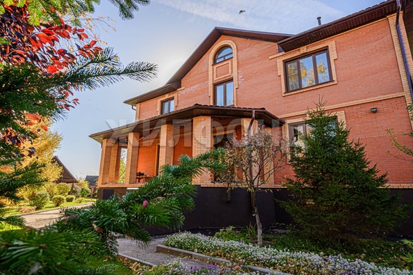 
   Продам дом, 480 м², Новопичугово

. Фото 1.