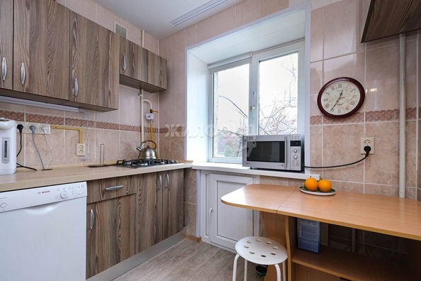 
   Продам 2-комнатную, 43 м², Блюхера ул, 37

. Фото 1.