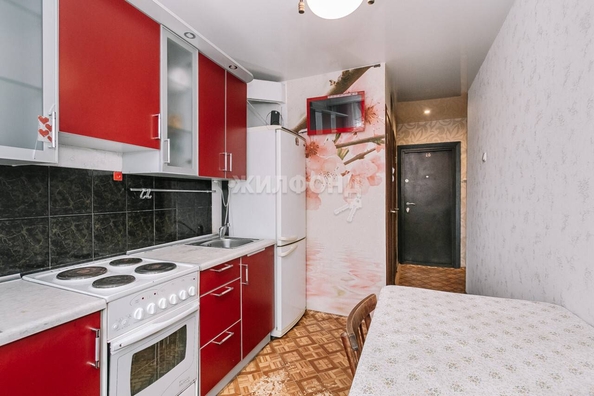 
   Продам 3-комнатную, 60.3 м², Зорге ул, 233

. Фото 2.