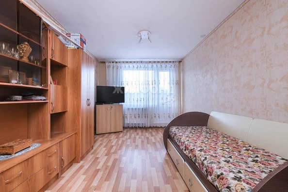 
   Продам 3-комнатную, 57.6 м², Водозабор ул, 8

. Фото 2.