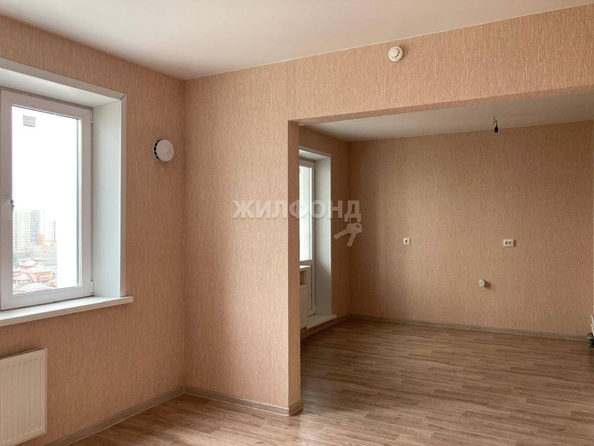 
   Продам студию, 31.8 м², Титова ул, 255/1

. Фото 4.