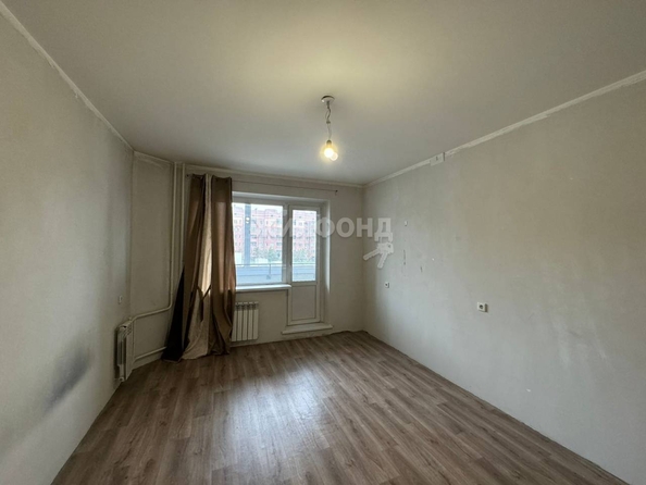 
   Продам 1-комнатную, 37.4 м², Марии Ульяновой ул, 18

. Фото 1.