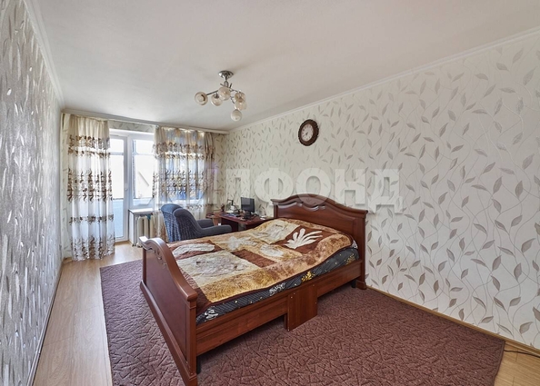 
   Продам 2-комнатную, 43.3 м², Красный пр-кт, 70

. Фото 4.