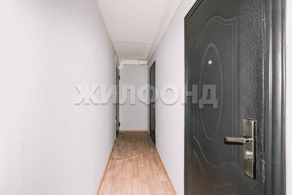 
   Продам 1-комнатную, 12 м², Есенина ул, 12

. Фото 5.