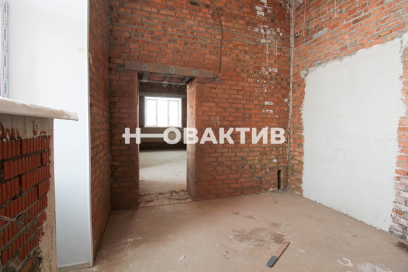 
   Продам 3-комнатную, 77.8 м², Молодежи б-р, 15

. Фото 5.