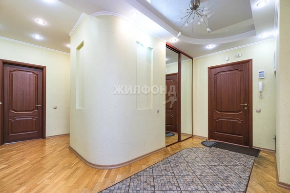 
   Продам 4-комнатную, 123.2 м², Зыряновская ул, 55

. Фото 32.