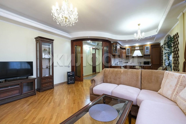 
   Продам 4-комнатную, 123.2 м², Зыряновская ул, 55

. Фото 5.