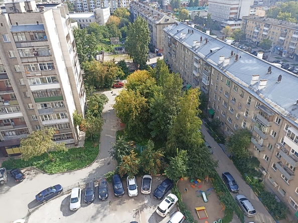 
   Продам 1-комнатную, 50 м², Челюскинцев ул, 48/1

. Фото 42.