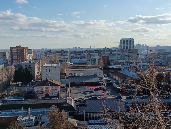 
   Продам 2-комнатную, 43 м², Московская ул, 163

. Фото 2.