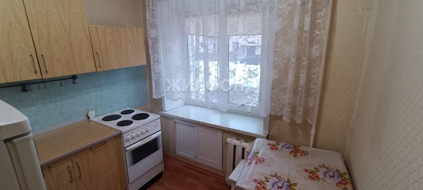 
   Продам 1-комнатную, 30.2 м², М.Горького ул, 10

. Фото 2.