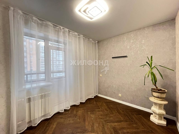 
   Продам 1-комнатную, 37.9 м², Романтиков ул, 26

. Фото 7.