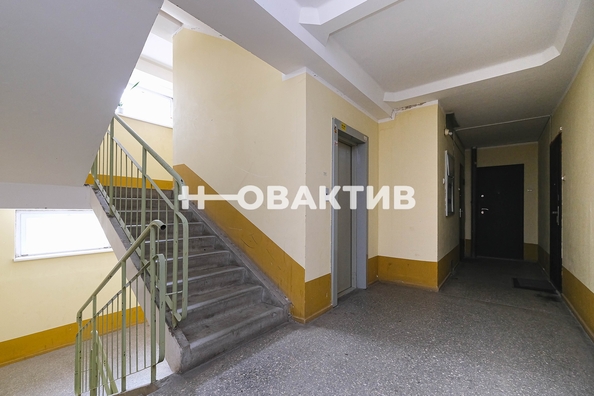 
   Продам 1-комнатную, 38 м², Ключ-Камышенское Плато ул, 20

. Фото 22.