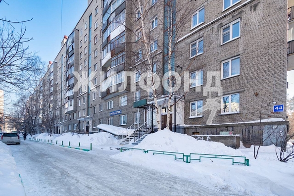 
   Продам 3-комнатную, 58.1 м², Челюскинцев ул, 44

. Фото 28.