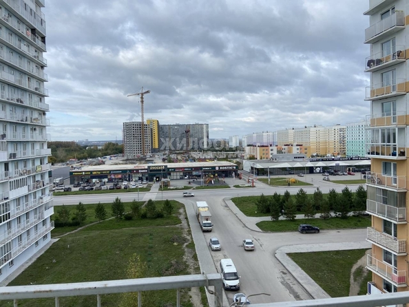 
   Продам 3-комнатную, 86.1 м², Александра Чистякова ул, 2/1

. Фото 2.