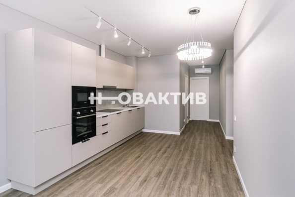 
   Продам 3-комнатную, 87 м², Владимира Заровного ул, 8

. Фото 2.