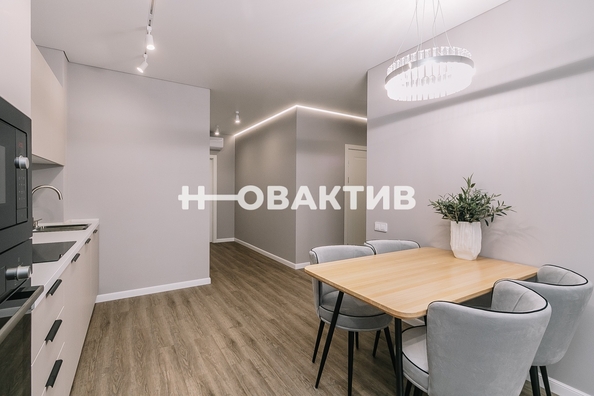 
   Продам 3-комнатную, 87 м², Владимира Заровного ул, 8

. Фото 4.