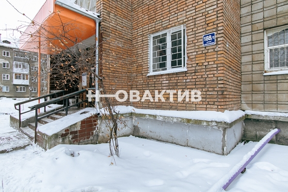 
   Продам 3-комнатную, 60.8 м², Бориса Богаткова ул, 188/1

. Фото 22.