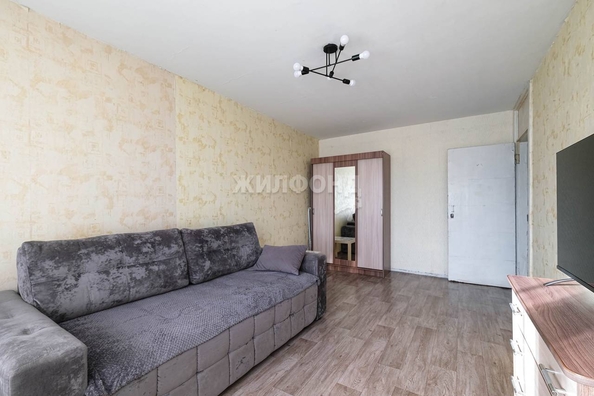 
   Продам 2-комнатную, 42.6 м², Ватутина ул, 75/1

. Фото 4.