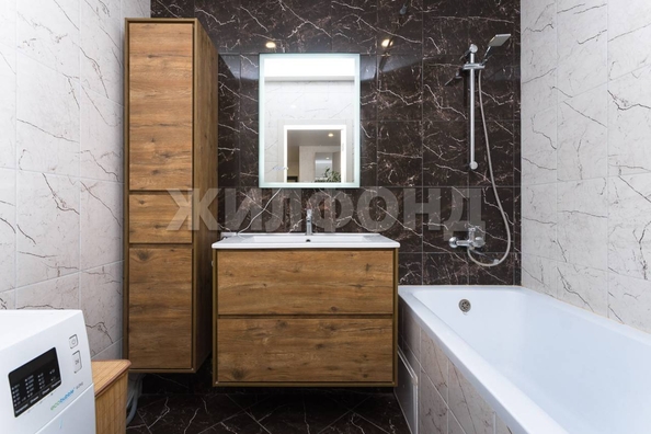 
   Продам 3-комнатную, 82.2 м², 2-й (4 мкр.) кв-л, 230

. Фото 12.